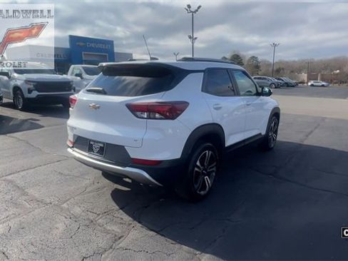 Used 2023 Chevrolet TrailBlazer LT w/ Convenience Package image 8