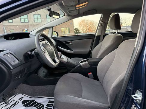 Used 2015 Toyota Prius Two image 9