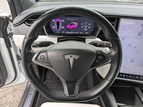 Used 2020 Tesla Model X Long Range AWD/4WD image 14