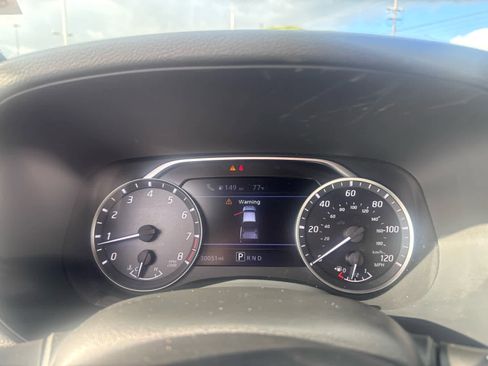 Certified 2023 Nissan Frontier SV w/ Technology Package image 6