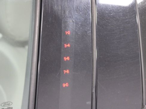 Used 2019 Ford Explorer XLT w/ Equipment Group 202A image 17