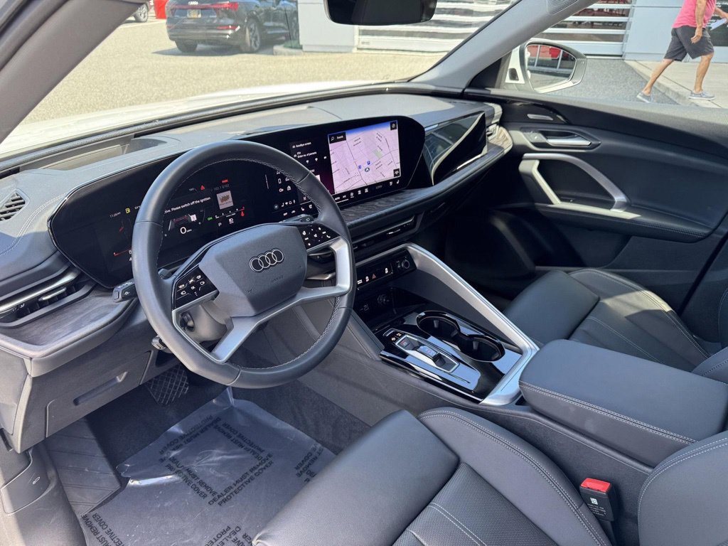 Certified 2025 Audi Q5 Premium Plus w/ Premium Plus AWD/4WD image 14