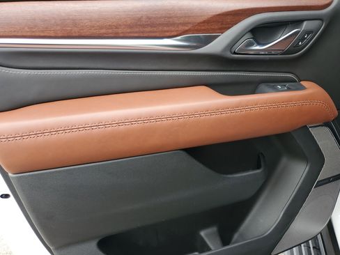 Used 2024 GMC Yukon XL Denali Ultimate image 12