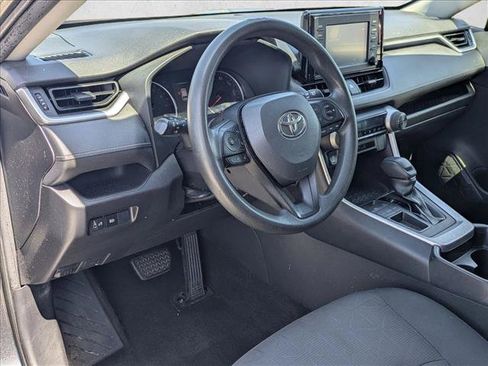 Used 2019 Toyota RAV4 XLE w/ Carpet Mat Package FWD image 10