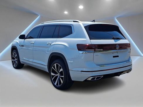 Used 2024 Volkswagen Atlas SEL Premium R-Line AWD/4WD image 4