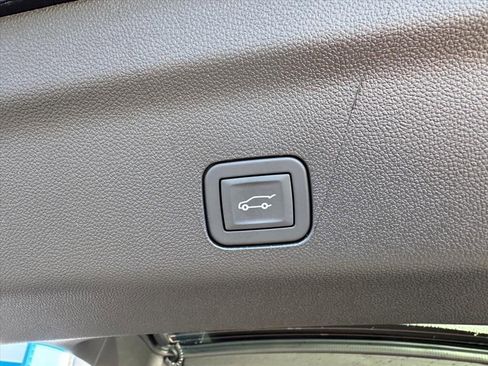 New 2026 Chevrolet Tahoe High Country w/ Sun And Tow Package image 8