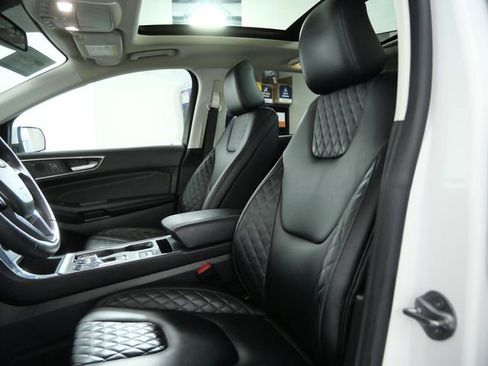 Certified 2023 Ford Edge Titanium w/ Class II Trailer Tow Package AWD/4WD image 17