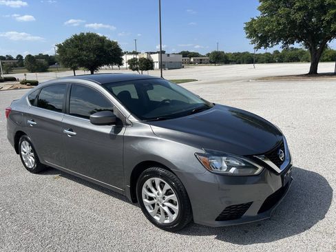 Used 2019 Nissan Sentra S w/ Appearance Package FWD image 6