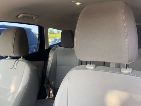 Used 2016 Ford Escape SE FWD image 13