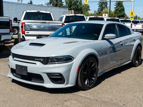 Used 2022 Dodge Charger SRT Hellcat RWD image 3