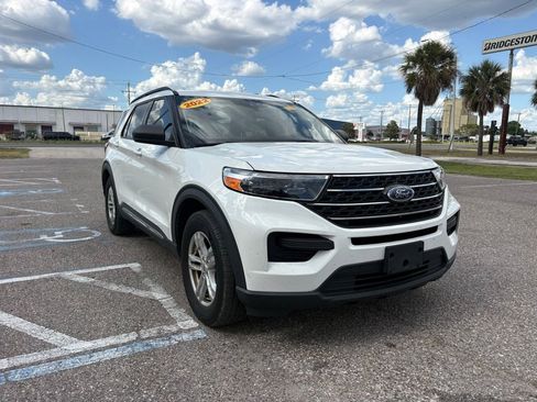 Used 2022 Ford Explorer XLT RWD image 1