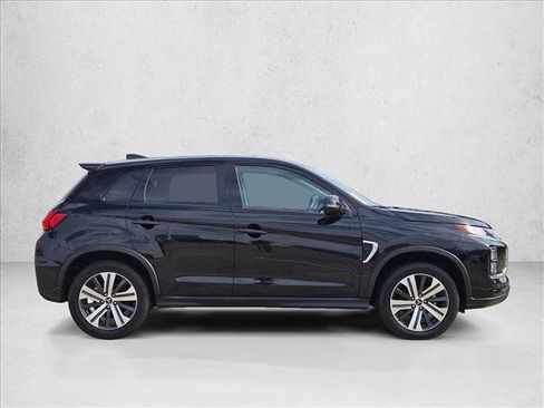 Used 2022 Mitsubishi Outlander Sport SE image 4