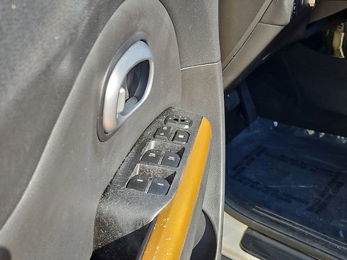 Used 2015 Kia Soul ! w/ Sun & Sound Package image 18