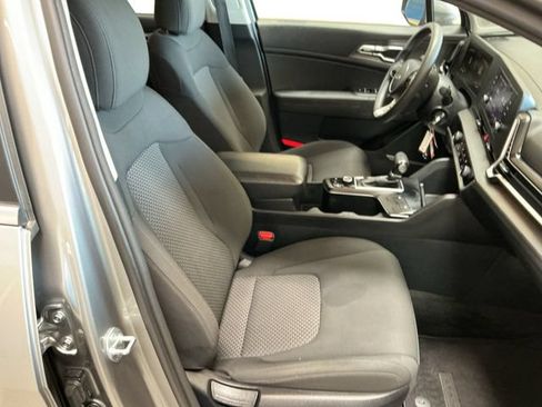 Used 2023 Kia Sportage LX AWD/4WD image 15