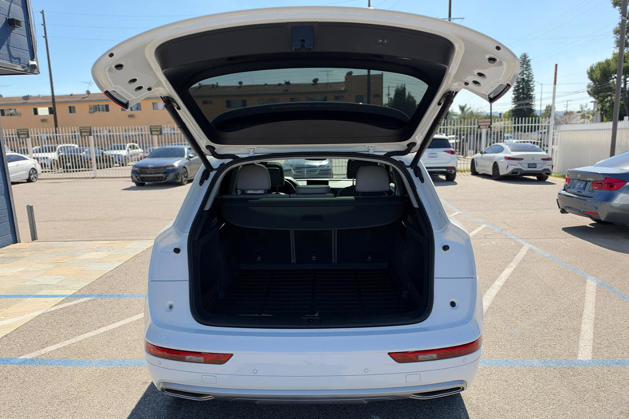 Used 2019 Audi Q5 2.0T Premium Plus w/ Premium Plus Package AWD/4WD image 8