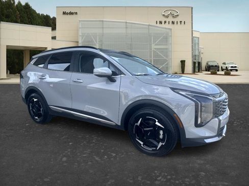 Used 2026 Kia Sportage EX w/ EX Panorama Roof Package image 3