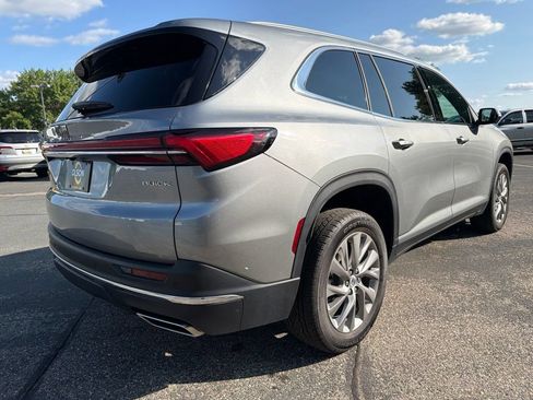 Used 2026 Buick Enclave Preferred AWD/4WD image 5