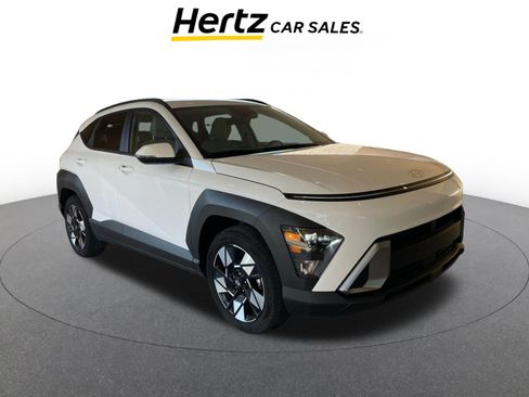Used 2025 Hyundai Kona SEL image 1