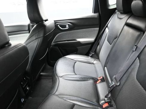 Used 2024 Jeep Compass Latitude AWD/4WD image 23