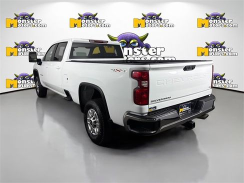 Used 2024 Chevrolet Silverado 2500 LT image 7