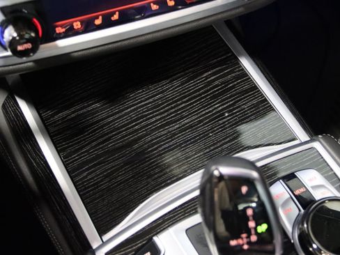 Used 2019 BMW 750i RWD image 47