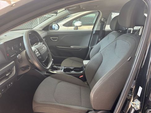 Used 2025 Kia K4 FWD image 28