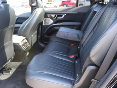 Used 2023 Mercedes-Benz EQS 450+ SUV image 31