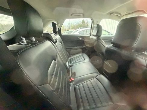 Used 2024 Ford Edge SEL image 18