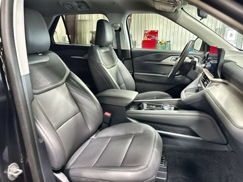New 2026 Ford Explorer Active w/ Active Comfort Package RWD image 32