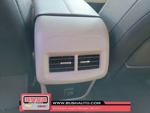 Used 2024 GMC Terrain SLT FWD image 13