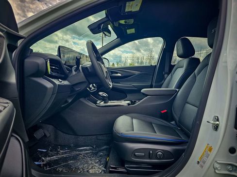 New 2026 Buick Envista Sport Touring w/ Convenience I Package FWD image 11