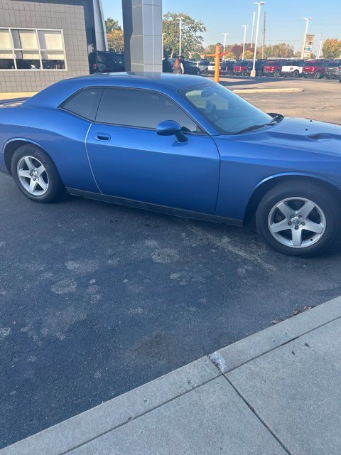 Used 2010 Dodge Challenger SE RWD image 4