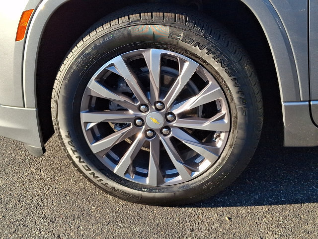 Used 2023 Chevrolet Traverse Premier w/ LPO, Floor Liner Package FWD image 8