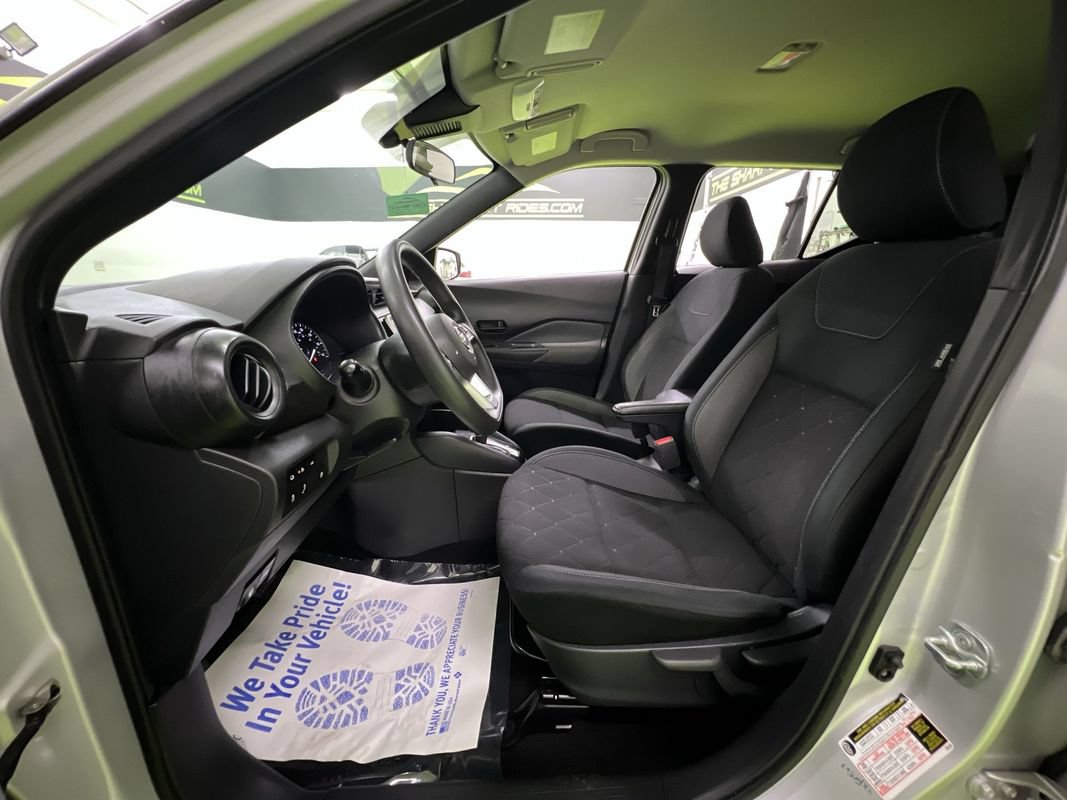Used 2020 Nissan Kicks S FWD image 16