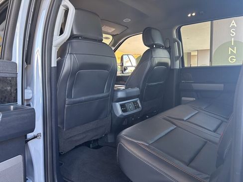 Used 2024 Ford F250 Lariat w/ Lariat Ultimate Package AWD/4WD image 45