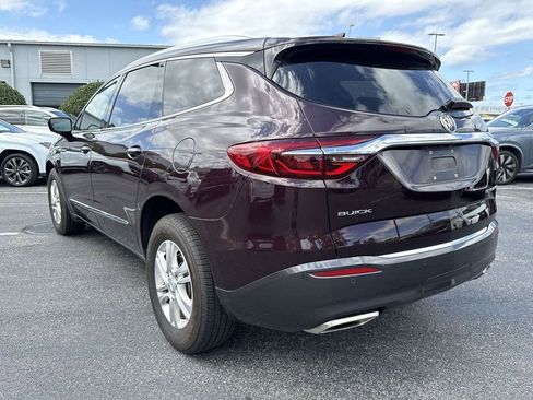 Used 2018 Buick Enclave Essence image 10