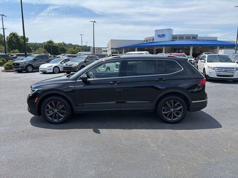 Used 2022 Volkswagen Tiguan SE FWD image 18