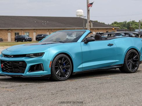 Used 2019 Chevrolet Camaro ZL1 RWD image 14