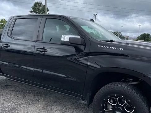 Used 2021 Chevrolet Silverado 1500 LT AWD/4WD image 12