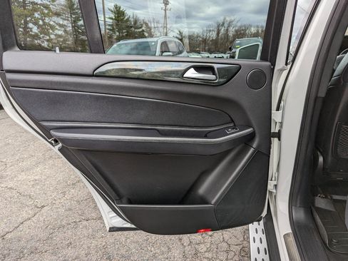 Used 2019 Mercedes-Benz GLS 450 4MATIC image 39