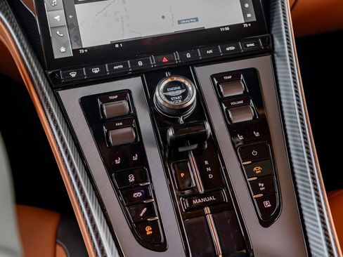 Used 2024 Aston Martin DB12 Coupe image 18