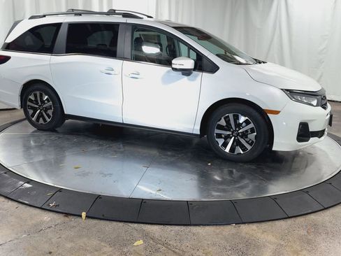 New 2026 Honda Odyssey EX-L image 2