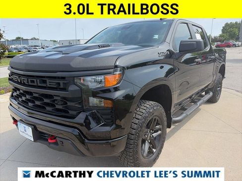 Certified 2024 Chevrolet Silverado 1500 Custom Trail Boss w/ LPO, Dark Essentials Package AWD/4WD image 4