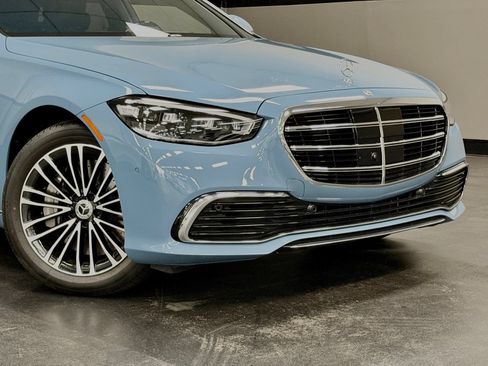 Used 2024 Mercedes-Benz S 580 4MATIC Sedan image 3