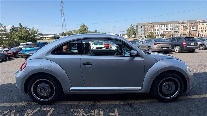 Used 2015 Volkswagen Beetle 1.8T Classic FWD image 14