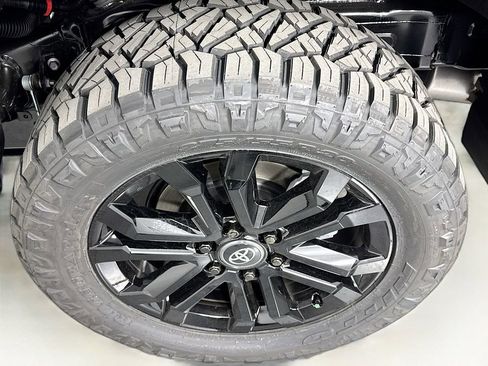 New 2026 Toyota 4Runner 4WD image 27