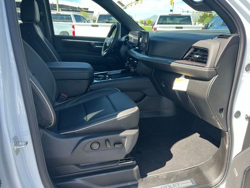 Certified 2026 Chevrolet Tahoe Premier w/ Sun And Tow Package AWD/4WD image 15