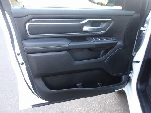 New 2026 RAM 1500 4x4 Crew Cab image 11