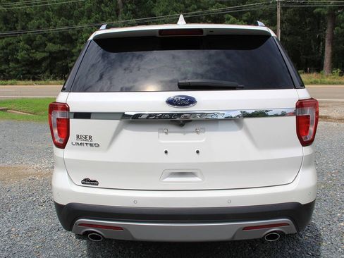 Used 2017 Ford Explorer Limited FWD image 7
