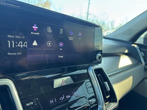 Used 2023 Kia Sorento SX Prestige image 38